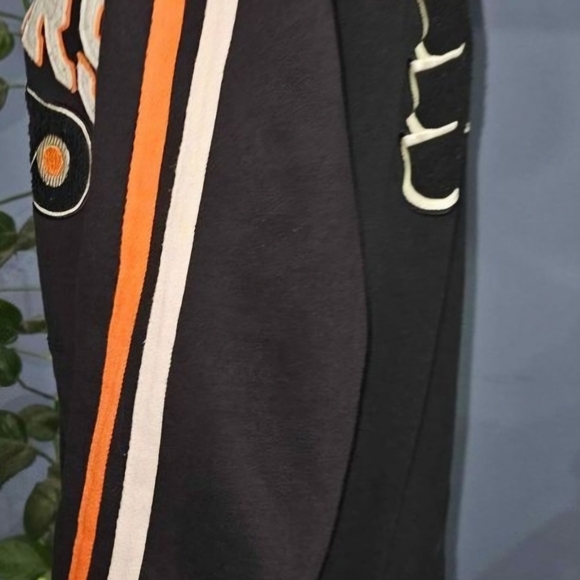 Philadelphia flyers hoodie - Picture 3 of 5